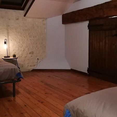Maison Charentaise A La Campagne Becheresse Zewnętrze zdjęcie