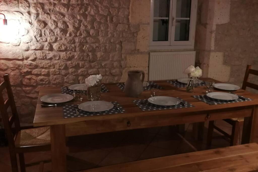 Maison Charentaise A La Campagne Becheresse Zewnętrze zdjęcie