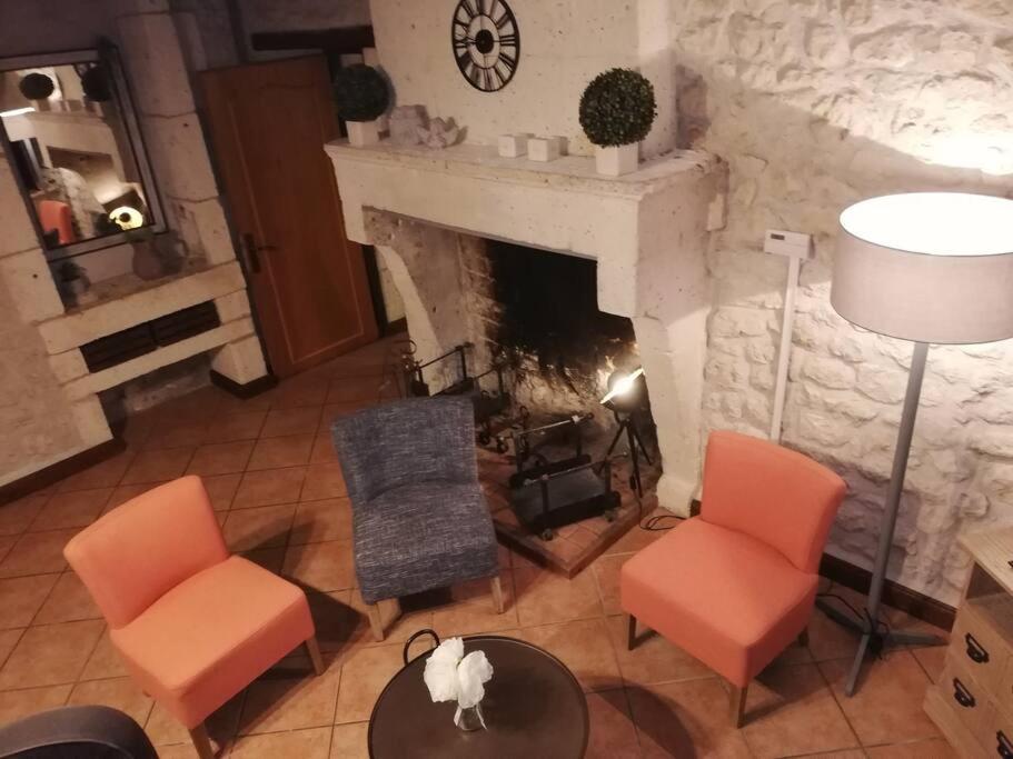 Maison Charentaise A La Campagne Becheresse Zewnętrze zdjęcie